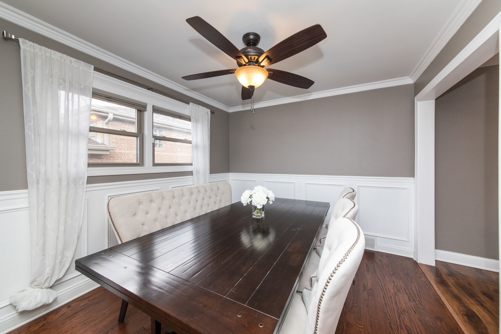 8653 North Merrill Street Niles, IL 60714 - Photo 5 of 19 a workspace with furniture and window