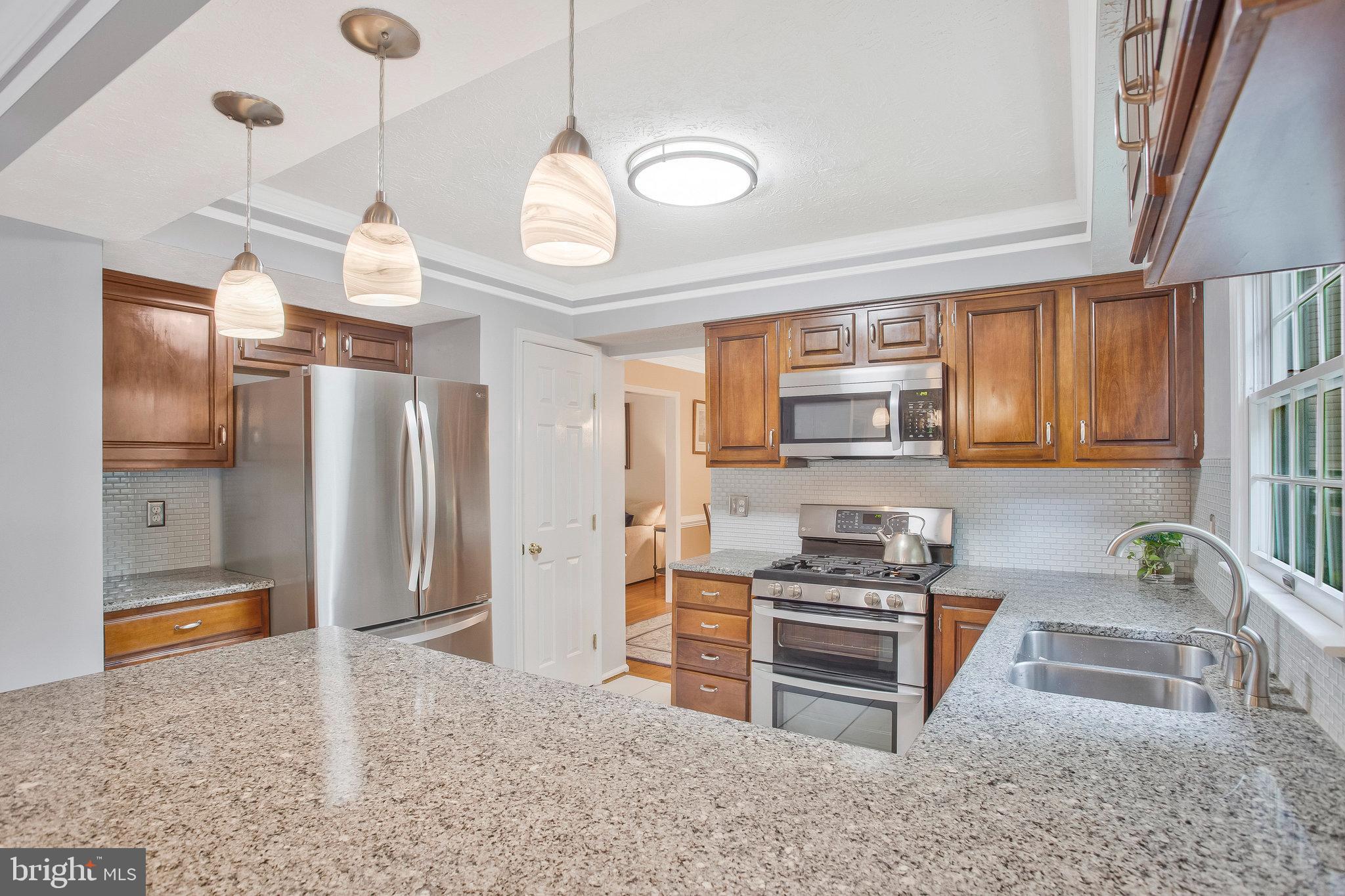 1677 Wickham Way Crofton, MD 21114 - Photo 3 of 54