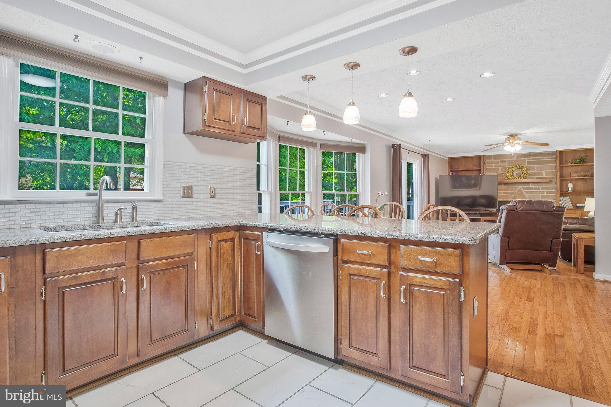 1677 Wickham Way Crofton, MD 21114 - Photo 4 of 54