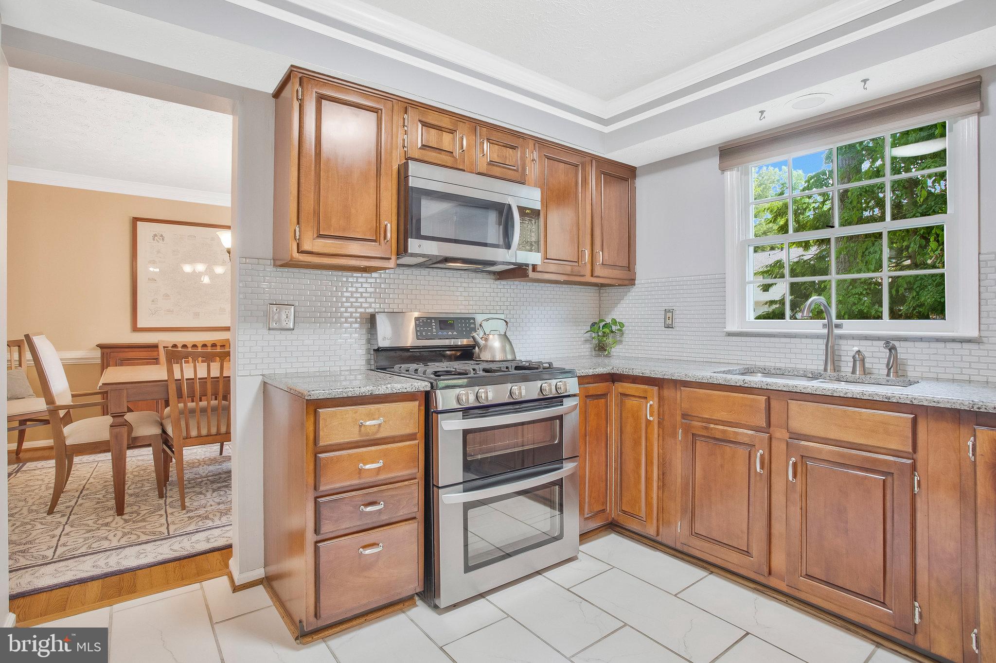 1677 Wickham Way Crofton, MD 21114 - Photo 5 of 54