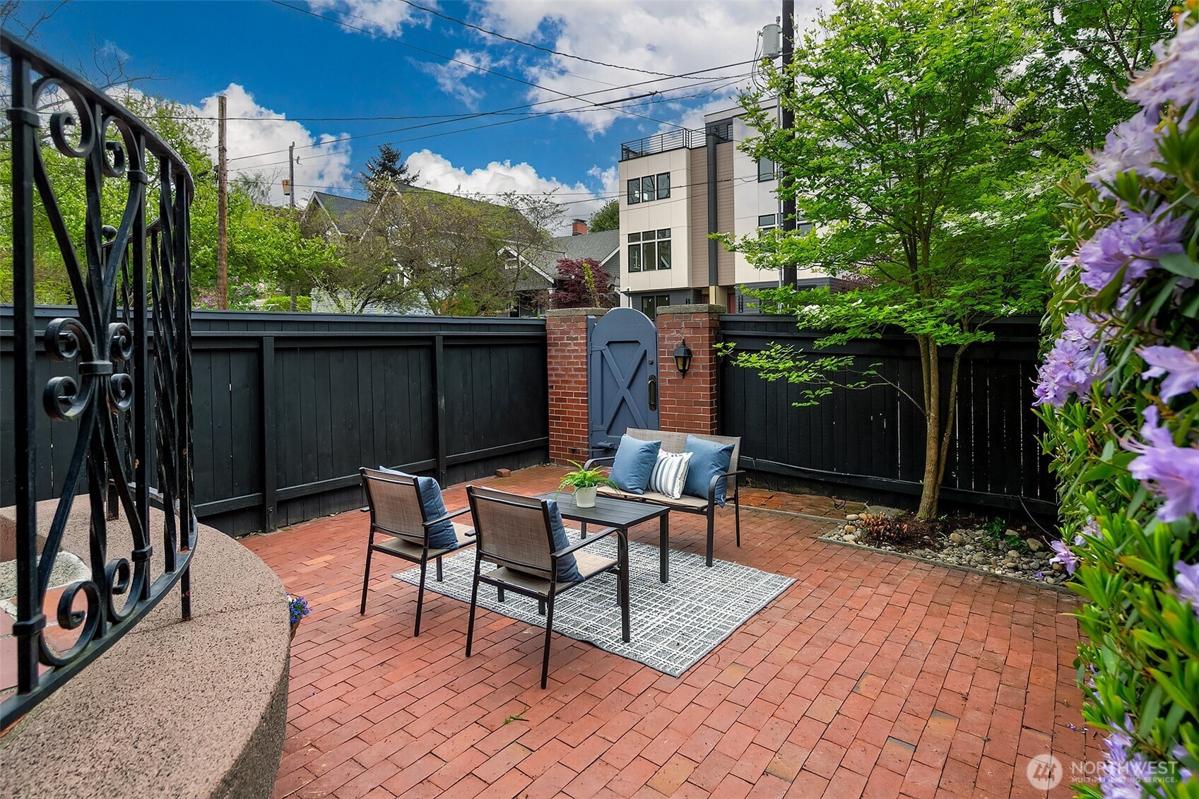 1408 North 48th Street Seattle, WA 98103 - Photo 3 of 30