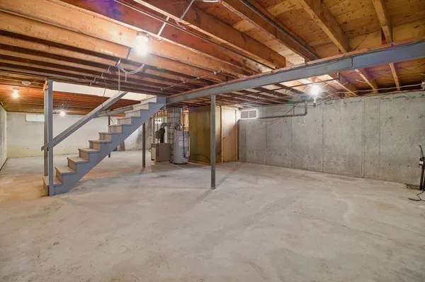 $420,000 | 53 Butternut Road, Somerset, MA 02726