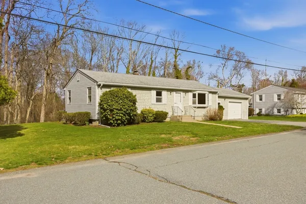 $420,000 | 53 Butternut Road, Somerset, MA 02726