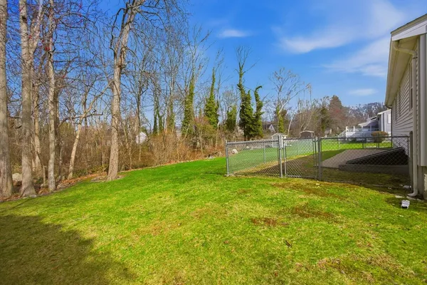 $420,000 | 53 Butternut Road, Somerset, MA 02726