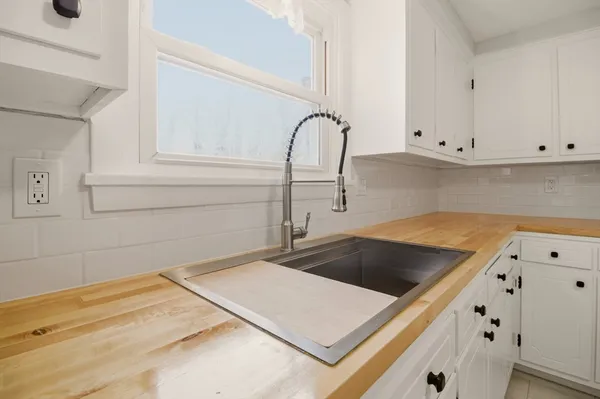 $420,000 | 53 Butternut Road, Somerset, MA 02726