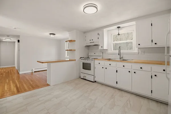 $420,000 | 53 Butternut Road, Somerset, MA 02726