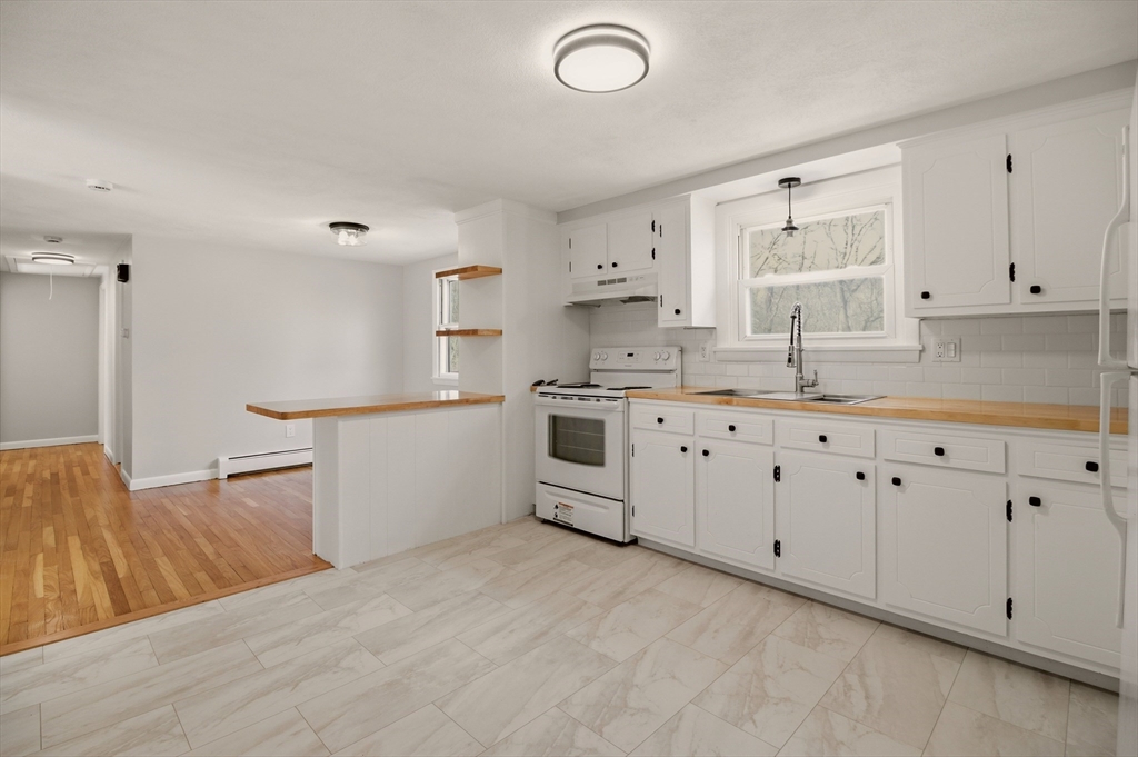 53 Butternut Road Somerset, MA 02726 - Photo 5 of 41