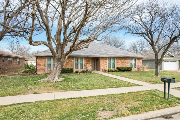 $398,500 | 6810 Montague Drive, Amarillo, TX 79109