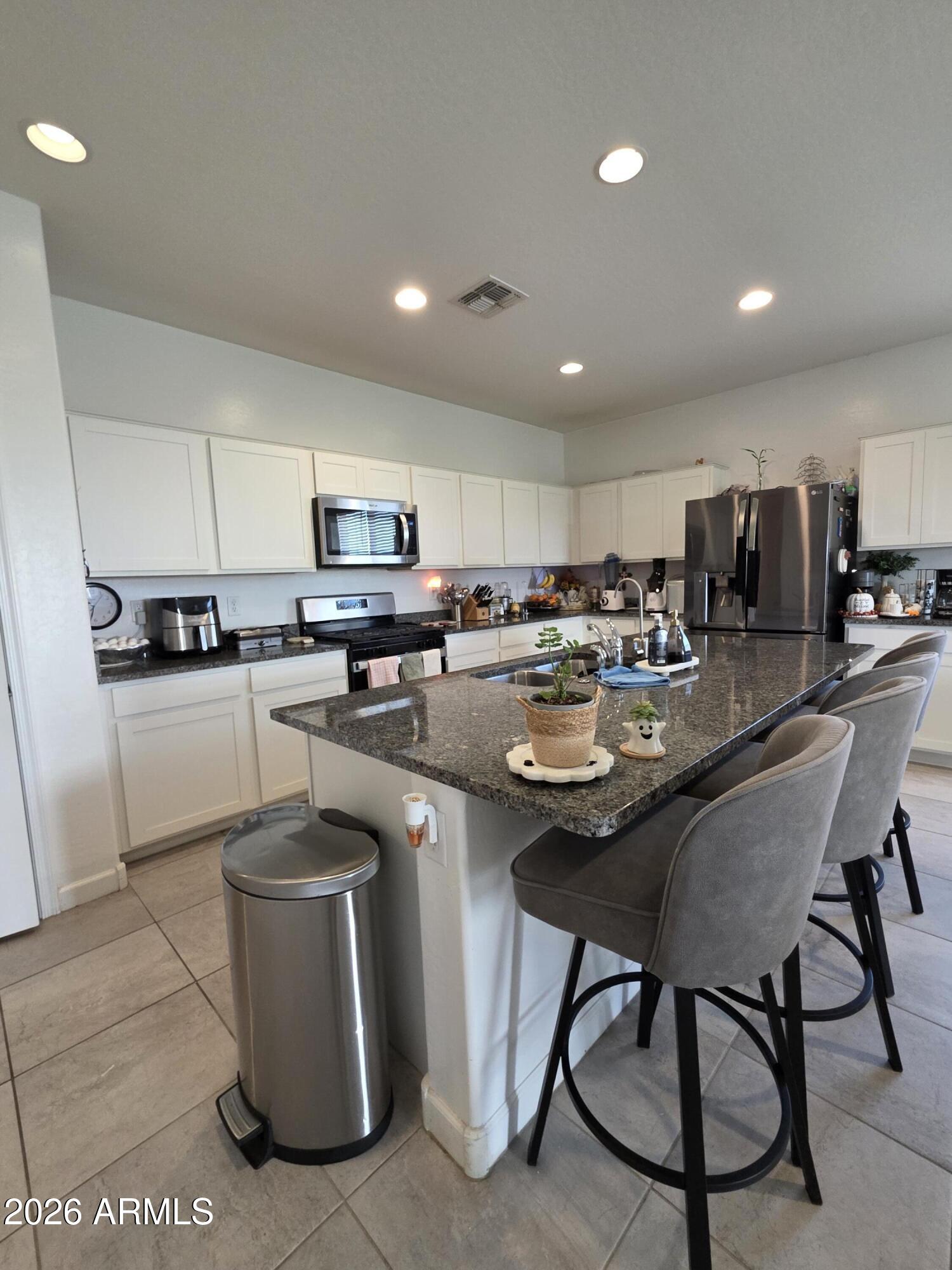 22875 Rummler Lane Maricopa, AZ 85138 - Photo 11 of 29 KITCHEN
