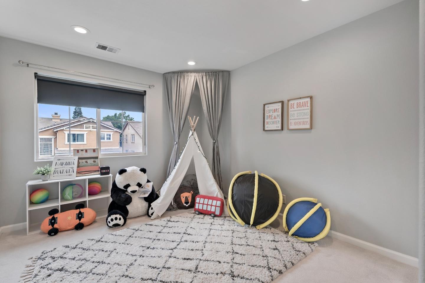 8931 Del Rio Circle Gilroy, CA 95020 - Photo 11 of 18 a view of a room with gym equipment