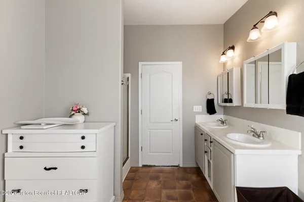 $395,000 | 2 Cheyenne Trail, Pinedale, WY 82941