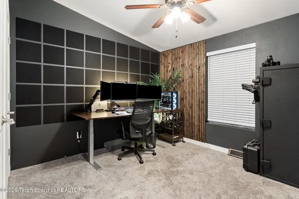 $395,000 | 2 Cheyenne Trail, Pinedale, WY 82941