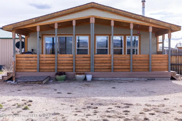 $395,000 | 2 Cheyenne Trail, Pinedale, WY 82941