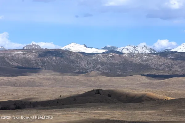 $395,000 | 2 Cheyenne Trail, Pinedale, WY 82941