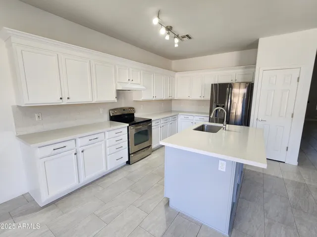 $671,900 | 1754 East Cotton Court, Gilbert, AZ 85234