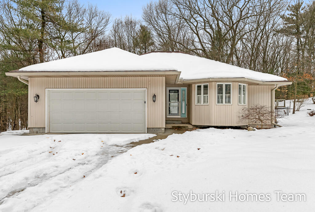 18099 North Fruitport Road Spring Lake, MI 49456 - Photo 1 of 47 18099N.FruitportRd-1LoRes