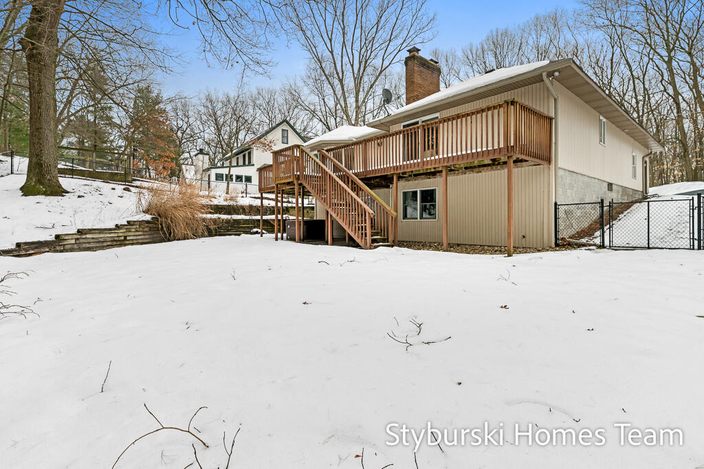 18099 North Fruitport Road Spring Lake, MI 49456 - Photo 3 of 47 18099N.FruitportRd-3LoRes