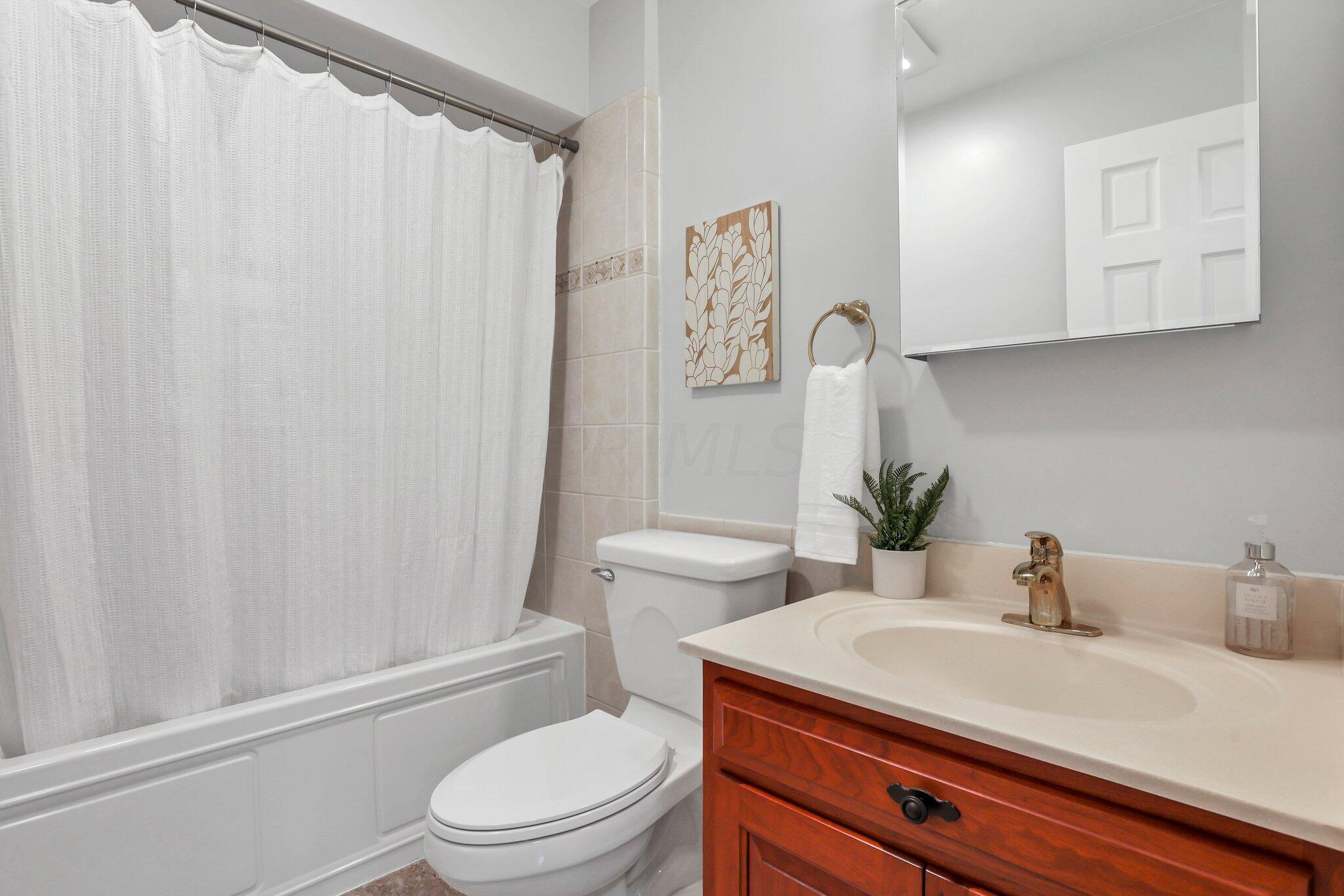 530 East Torrence Road Columbus, OH 43214 - Photo 21 of 40 15-web-or-mls-5F3A8296