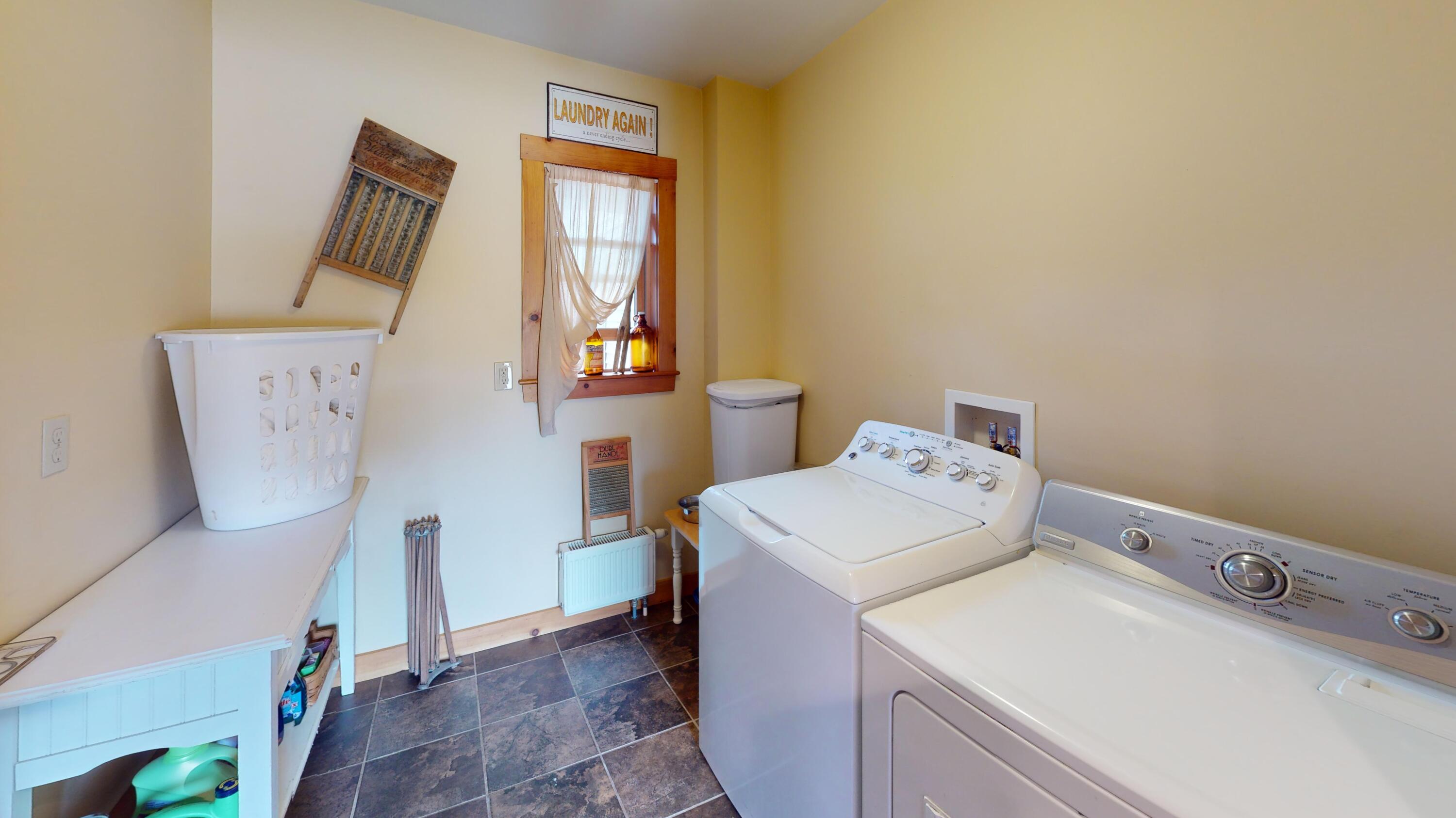 382 Ridge Road Marshfield, ME 04654 - Photo 30 of 59 Laundry Room