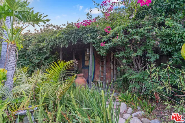 $1,695,000 | 1003 South Los Robles Avenue, Pasadena, CA 91106