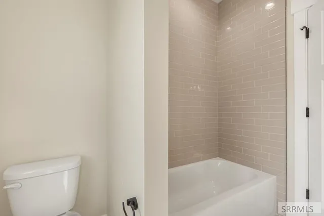 $770,000 | 5715 Long Cove Drive, Idaho Falls, ID 83404