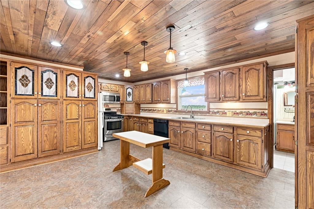 43 Jervis Road Grove City, PA 16127 - Photo 6 of 23 Gallery Image 6