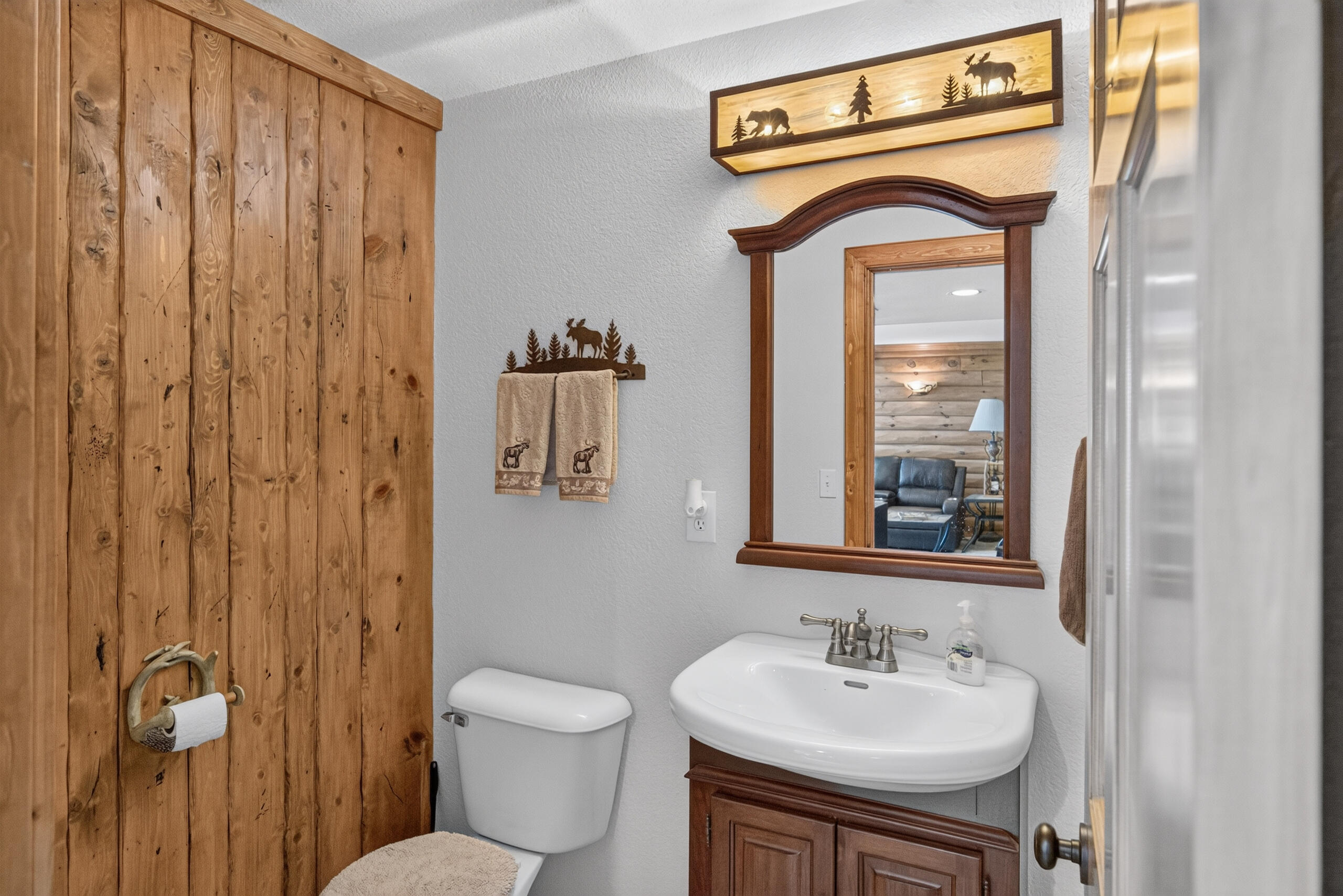 W5628 Town Line Road Sherman, WI 53075 - Photo 23 of 51 DSC08601