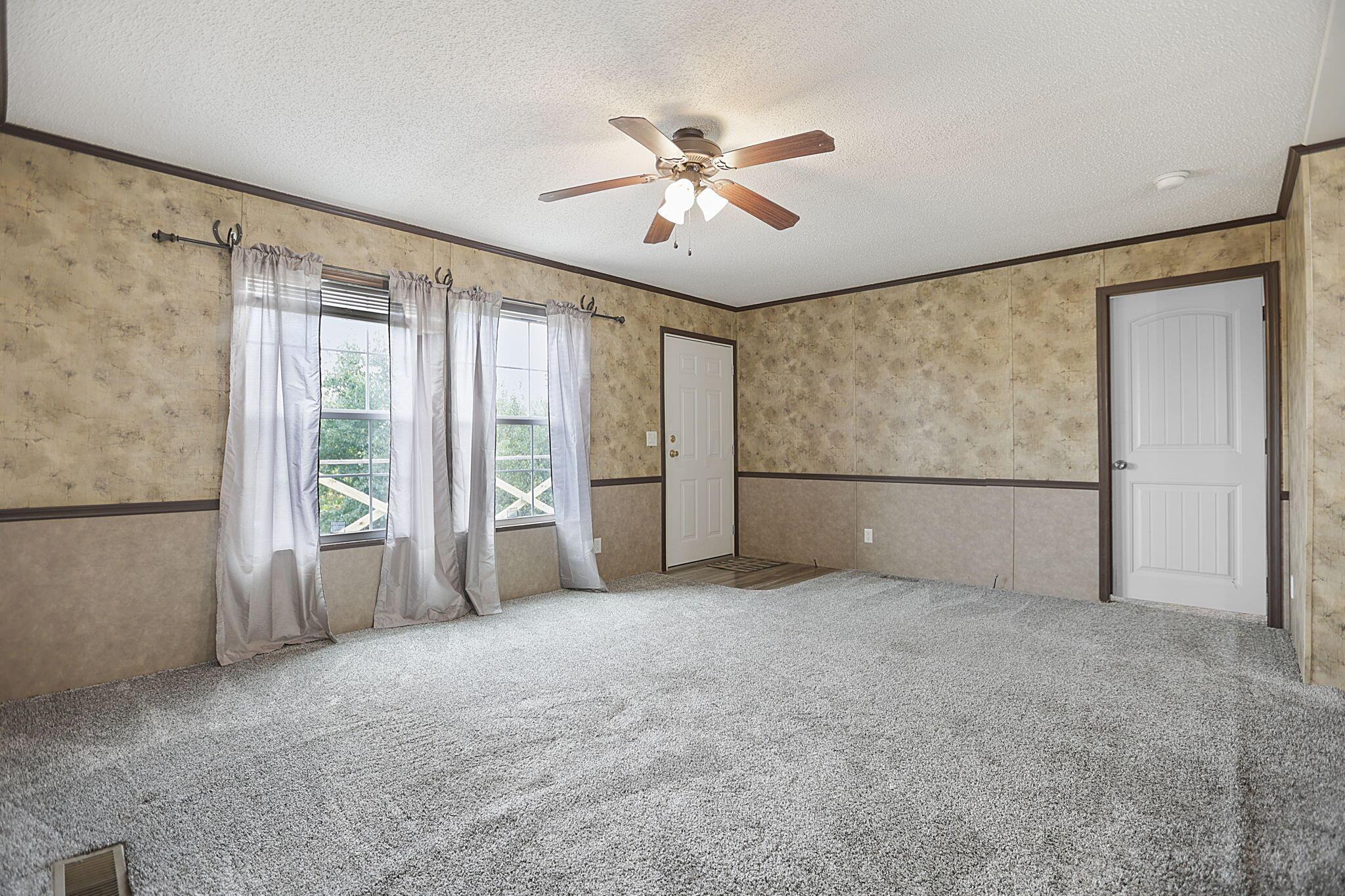 4015 Leffler Road Roseville, OH 43777 - Photo 12 of 93 Entryway
