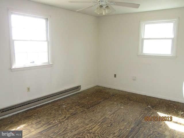 9102 Oxon Hill Road Fort Washington, MD 20744 - Photo 10 of 14 Bedroom
