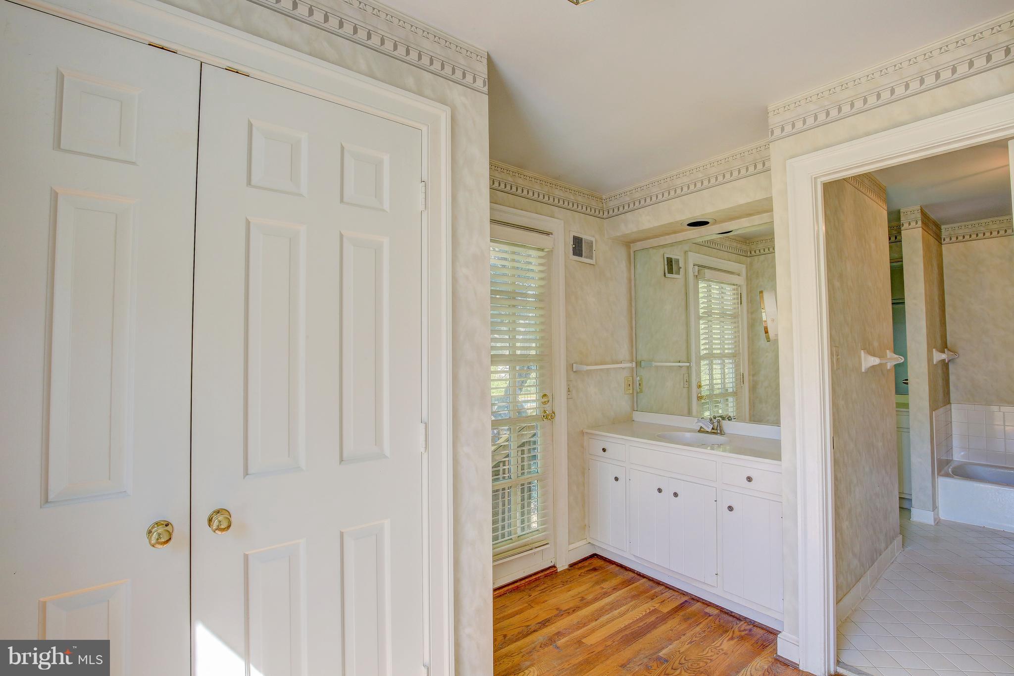 12404 Beall Spring Road Potomac, MD 20854 - Photo 14 of 26 Bath (Master)