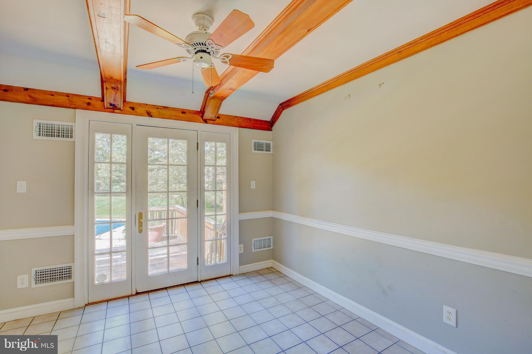 12404 Beall Spring Road Potomac, MD 20854 - Photo 8 of 26 Breakfast Room