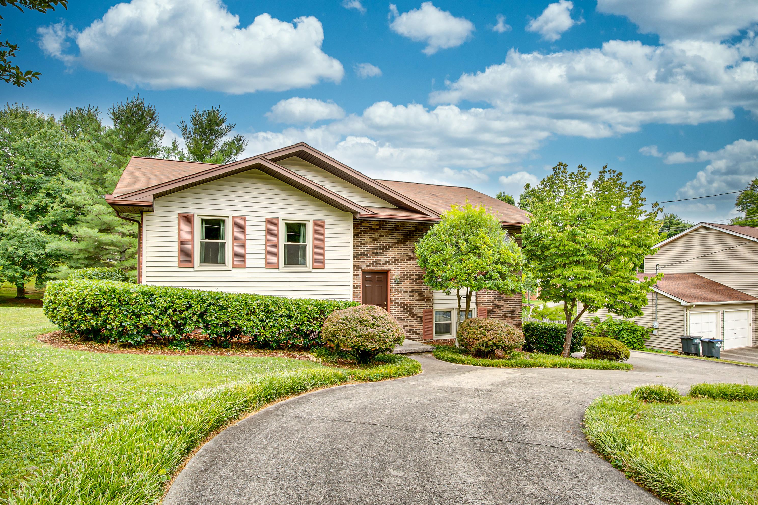 3805 Ridge Line Drive Kingsport, TN 37664 - Photo 2 of 35 Ridgeline-2