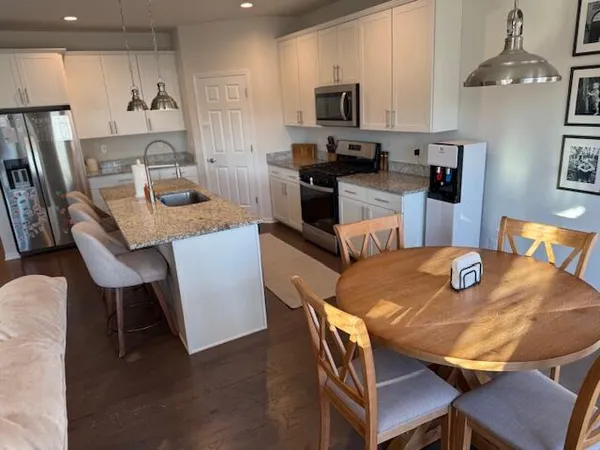 $3,000 | 1620 Monte Vista Dr Lake, Lake Geneva, WI 53147