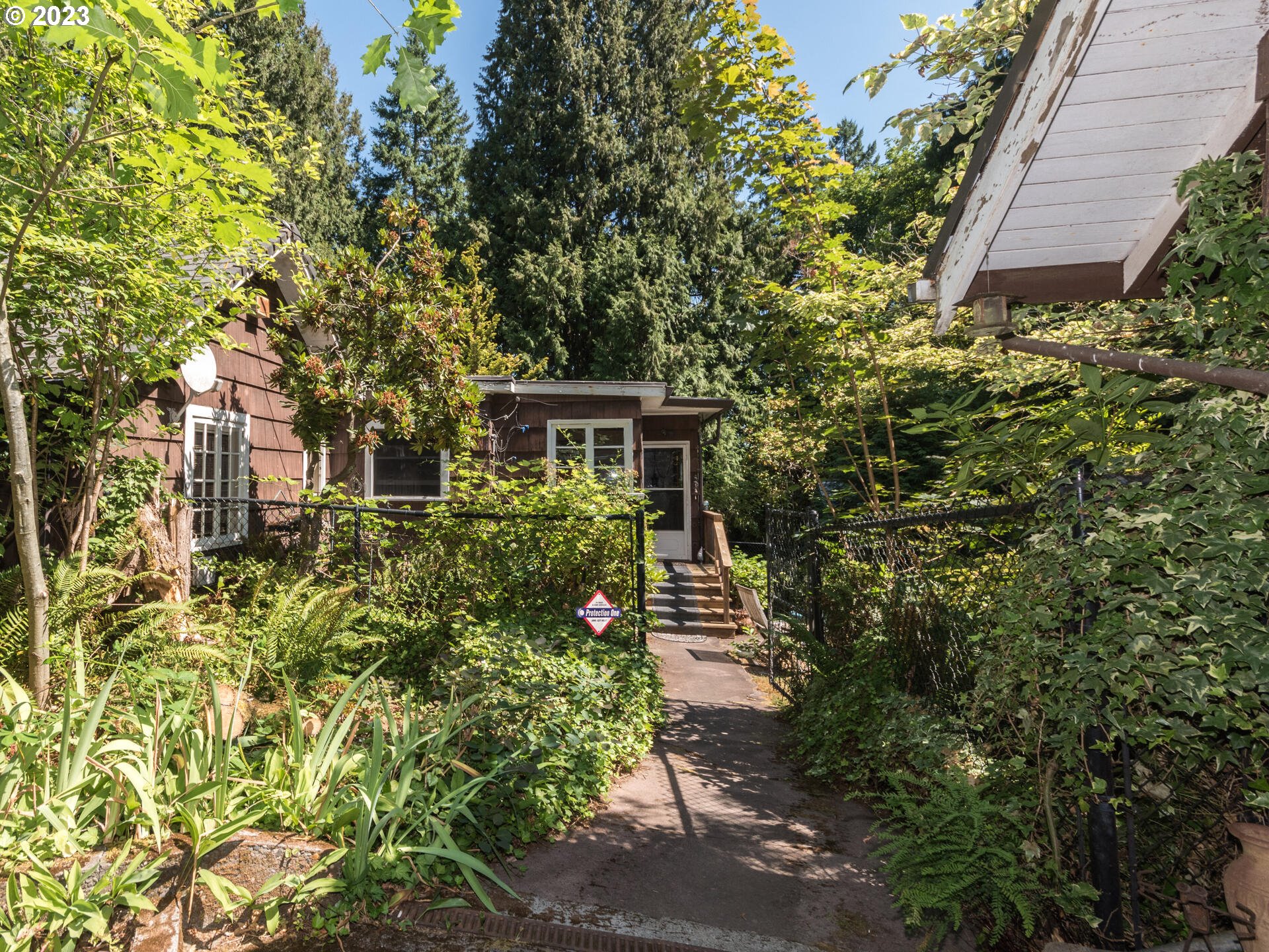 2440 Southeast Regner Road Gresham, OR 97080 - Photo 6 of 41