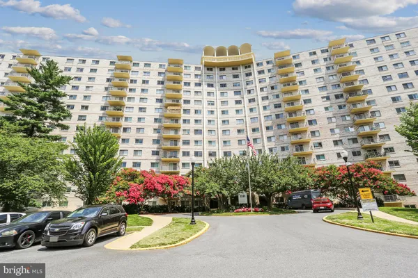 $1,700 | 1121 University Boulevard West, Unit 1002, Silver Spring, MD 20902