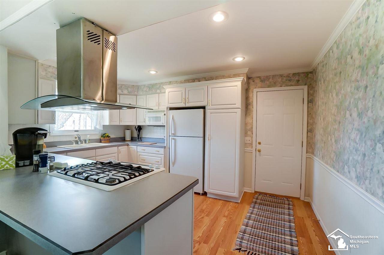 6857 Secor Road Petersburg, MI 49270 - Photo 11 of 35