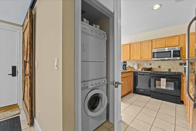 $1,295,000 | 327 Topnotch Drive, Unit 327B, Stowe, VT 05672