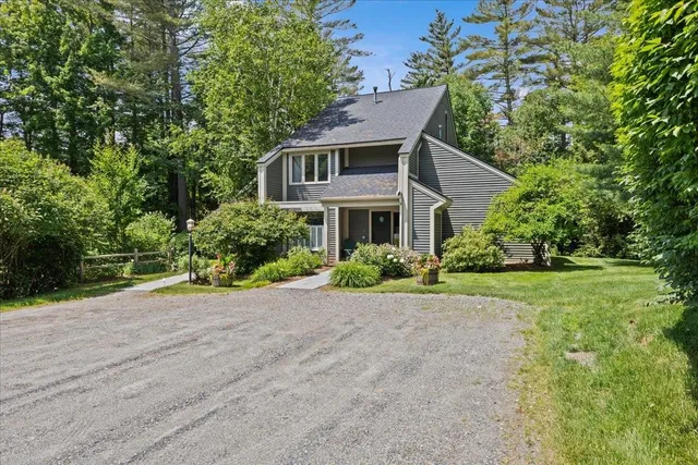 $1,295,000 | 327 Topnotch Drive, Unit 327B, Stowe, VT 05672
