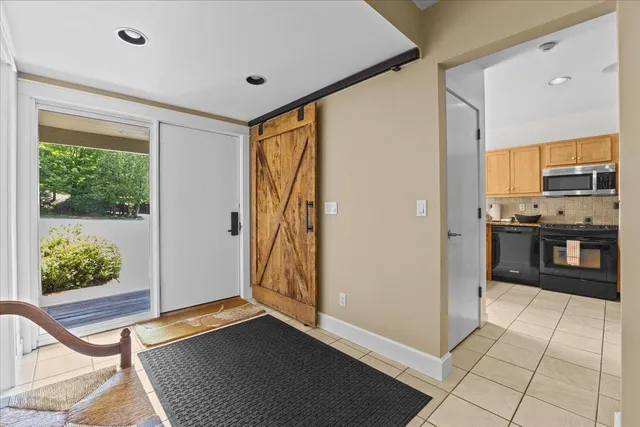 $1,295,000 | 327 Topnotch Drive, Unit 327B, Stowe, VT 05672