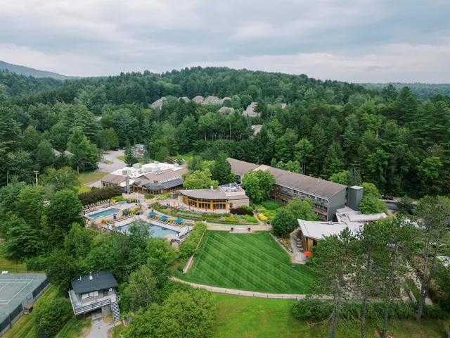 $1,295,000 | 327 Topnotch Drive, Unit 327B, Stowe, VT 05672