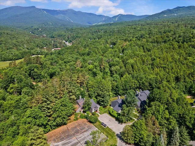 $1,295,000 | 327 Topnotch Drive, Unit 327B, Stowe, VT 05672