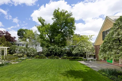 $4,300,000 | 19 Gray Gardens East, Cambridge, MA 02138
