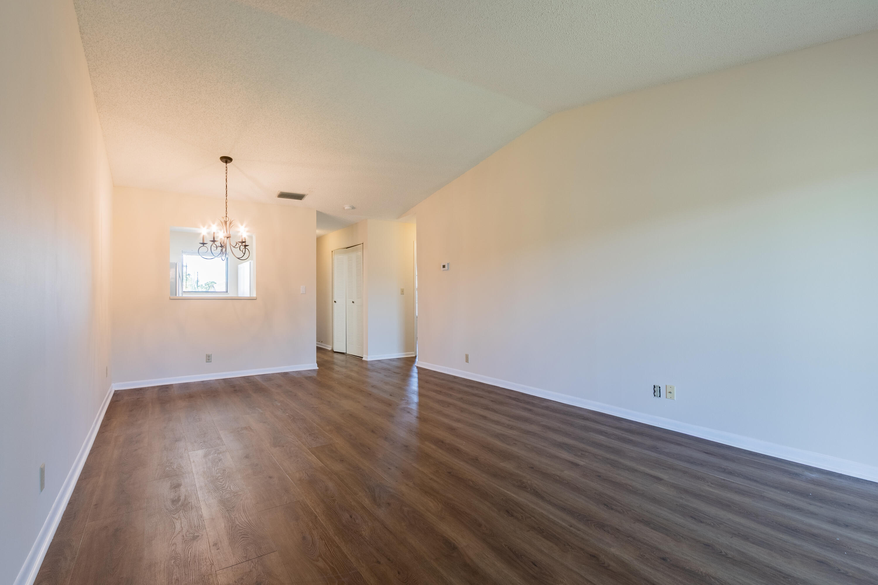 9449 Boca Cove Circle, Unit 911 Boca Raton, FL 33428 - Photo 6 of 22 0E7A9906-HDR