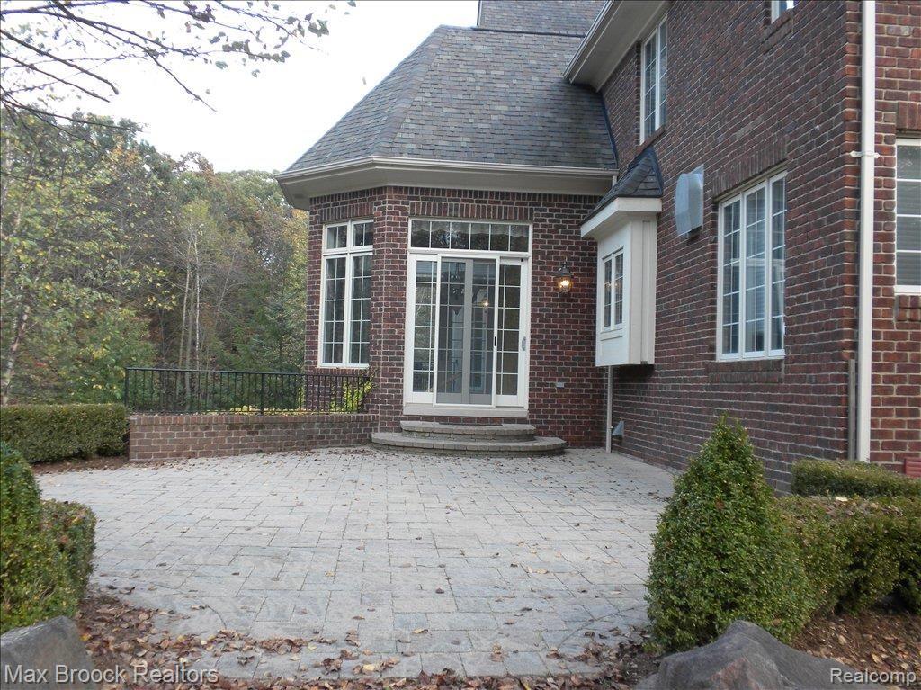 1701 Buell Court Rochester, MI 48306 - Photo 24 of 25 Backyard Patio