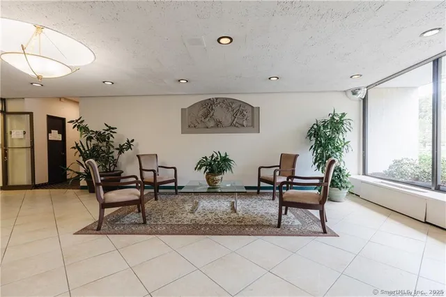 $220,000 | 2625 Park Avenue, Unit 12L, Bridgeport, CT 06604