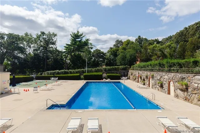 $220,000 | 2625 Park Avenue, Unit 12L, Bridgeport, CT 06604