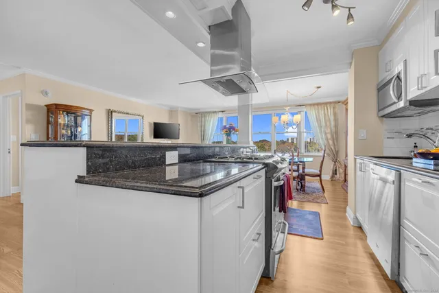 $220,000 | 2625 Park Avenue, Unit 12L, Bridgeport, CT 06604