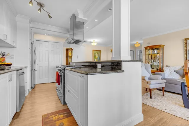 $220,000 | 2625 Park Avenue, Unit 12L, Bridgeport, CT 06604