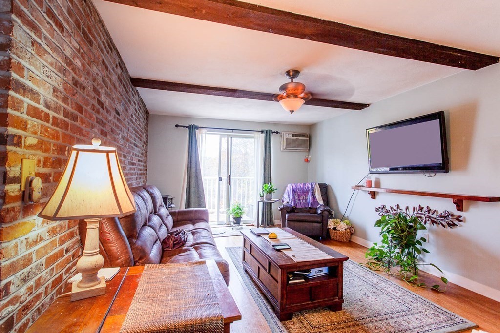 38 Bennett Street, Unit 3D Wakefield, MA 01880 - Photo 7 of 12