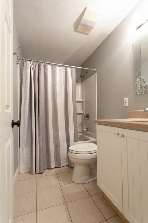 38 Bennett Street, Unit 3D Wakefield, MA 01880 - Photo 9 of 12